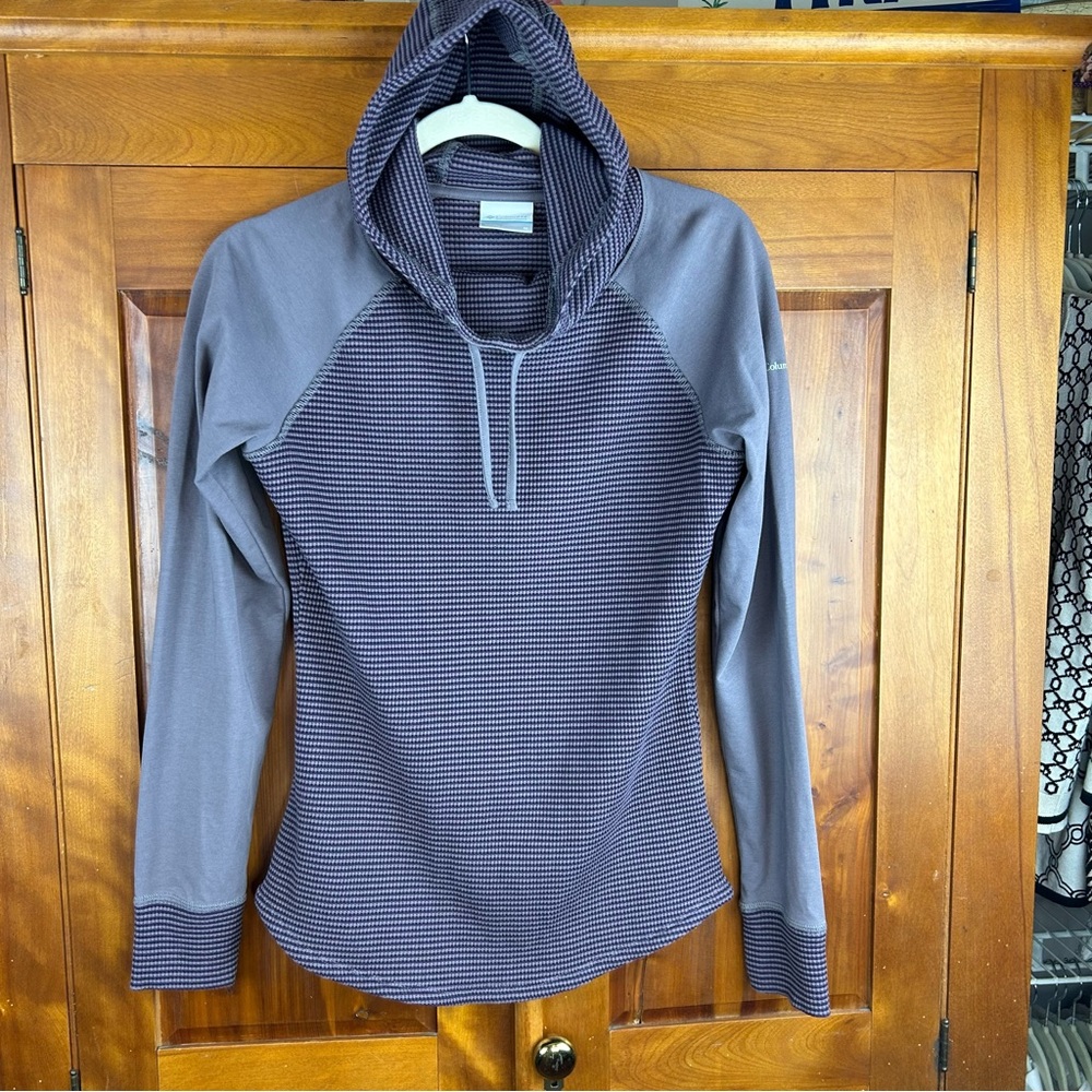 NEW Columbia Striped Cascade Gorge Cozy Pullover Hoodie Athleisure Hiking Comfy